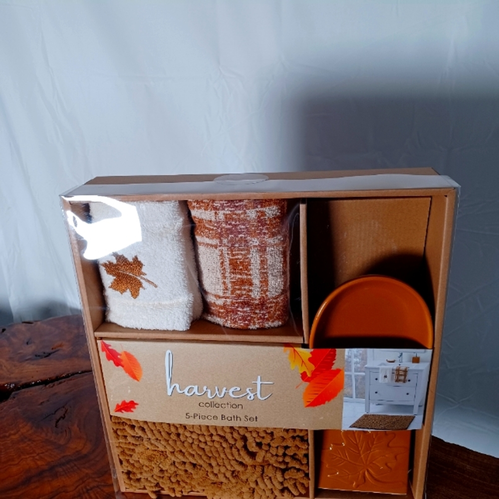 New Harvest Collection  5 Pc  bathroom set